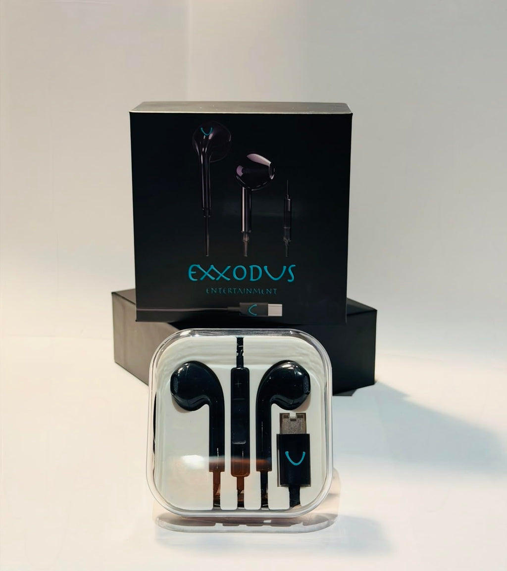 USB-C Wired Earphones Compatible with iPhone 15/16/17 Pro and pro Max, Built-in Microphone, 14mm Dynamic Driver, 1.2m Cable, Black and White